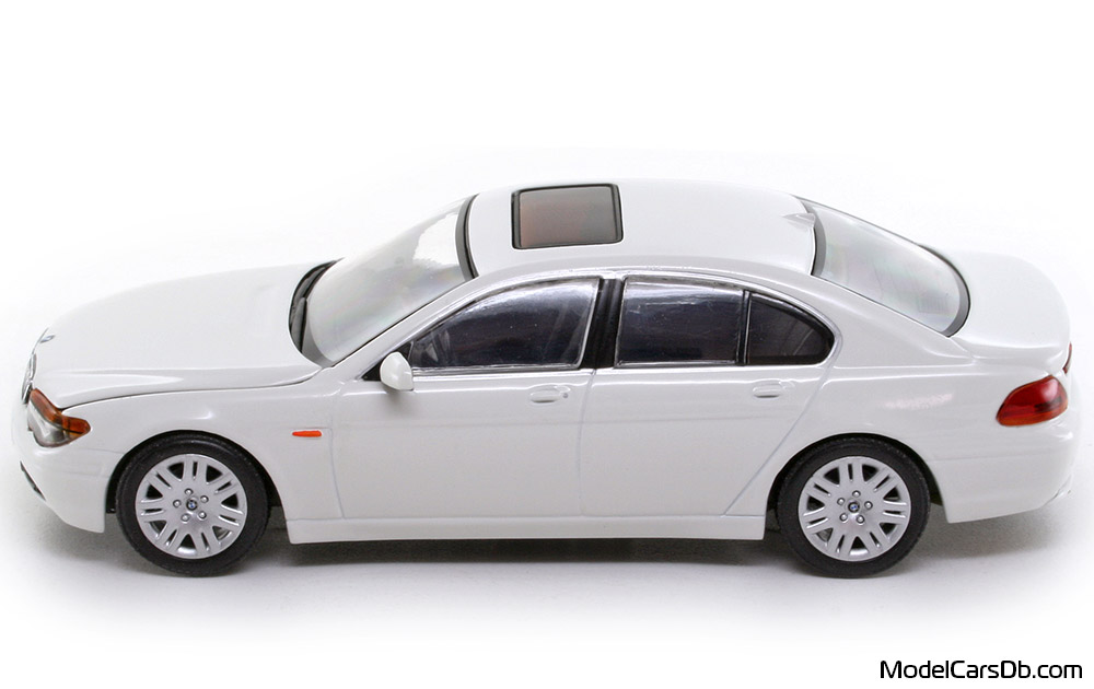 2002 - BMW 745i (E65) Minichamps 1/43 (Weiß) Seite