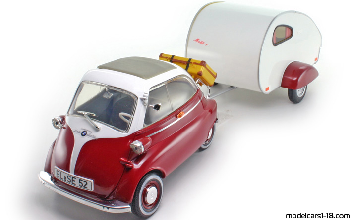 1955 - BMW Isetta 250 Camper Revell 1/18 (Rot / Weiß) Vorne linke Seite