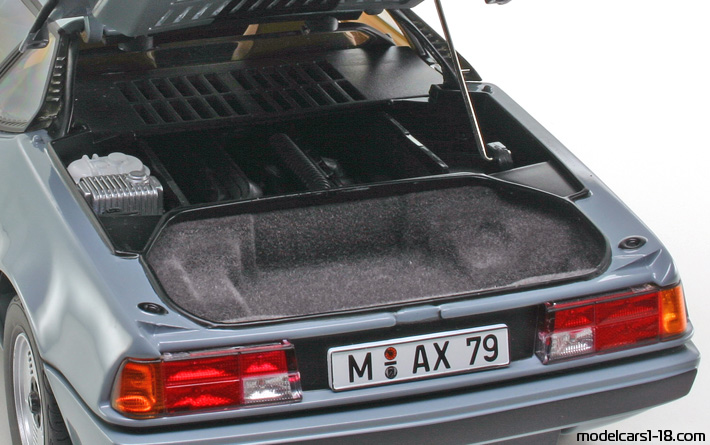 1980 - BMW M1 (E26) Norev 1/18 (Grau) Motor