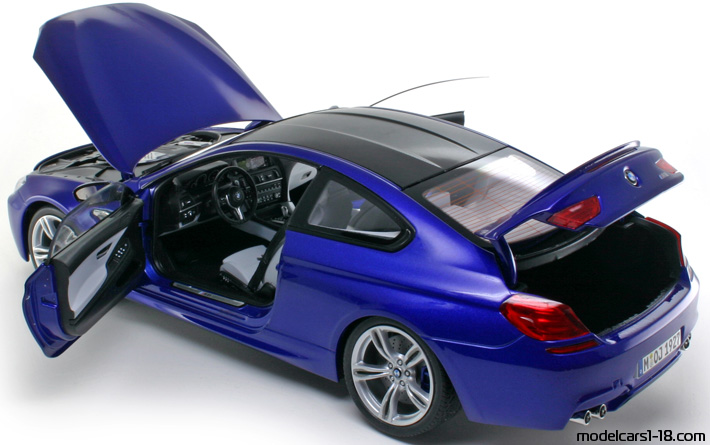 2012 - BMW M6 (F13) Paragon 1/18 (Blau) Zu öffnende Teile