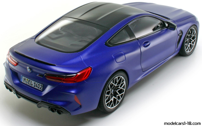 2020 - BMW M8 Competition (F91) Minichamps 1/18 (Rot) Hinten rechte seite