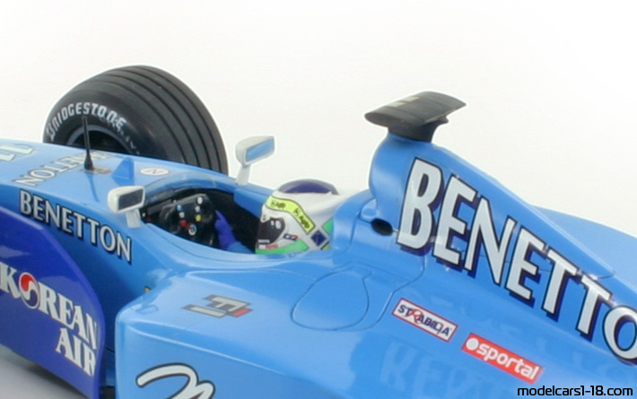2000 - Benetton Playlife B200 Minichamps 1/18 (Blau / Blau) Innenraum Armaturenbrett