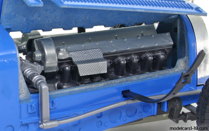 1934 - Bugatti Type 59 Bburago 1/18 (Blau) Motor