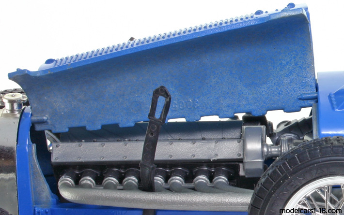 1934 - Bugatti Type 59 Bburago 1/18 (Blau) Kofferraum / Klappbare Scheinwerfer