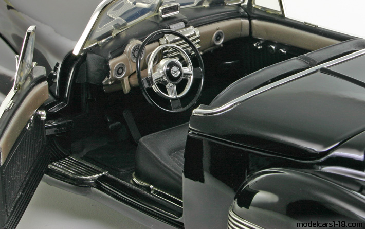 1938 - Buick Y-Job Concept ERTL 1/18 (Schwarz) Innenraum Armaturenbrett
