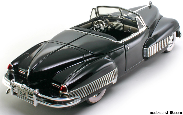 1938 - Buick Y-Job Concept ERTL 1/18 (Schwarz) Hinten rechte seite