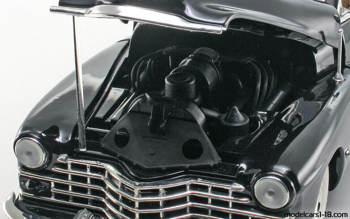 1947 - Cadillac 62 Anson 1/18 (Schwarz) Motor