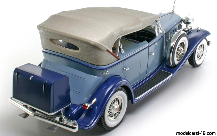 1932 - Cadillac V-16 Dual Crown Phaeton Anson 1/18 (Blau / Blau) Hinten rechte seite