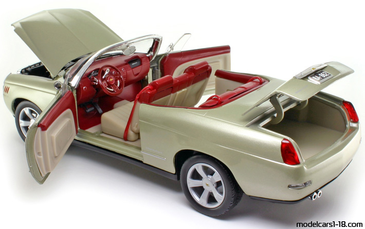 2002 - Chevrolet Bel Air Concept Motor Max 1/18 (Gold) Zu öffnende Teile