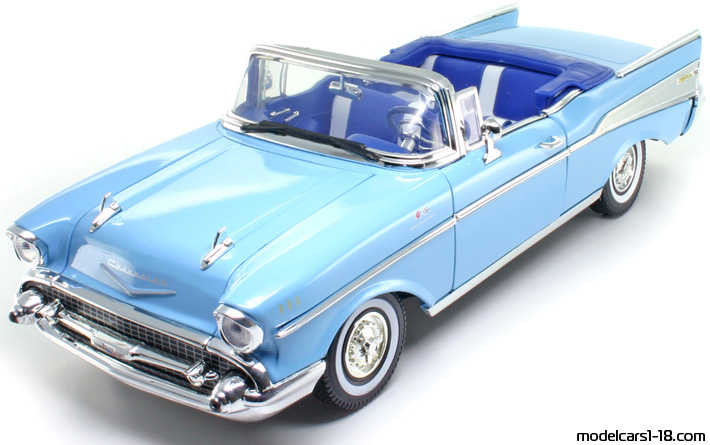 1957 - Chevrolet Bel Air Motor Max 1/18 (Blau) Vorne linke Seite