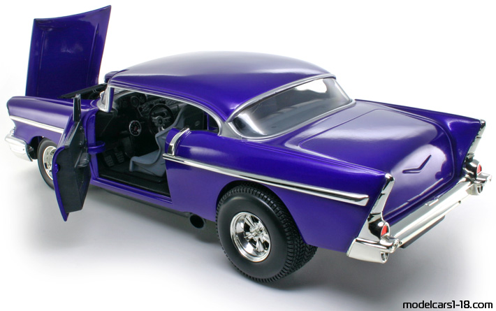 1957 - Chevrolet Bel Air Hot Wheels 1/18 (Lila) Zu öffnende Teile