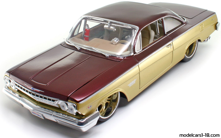1962 - Chevrolet Bel Air Maisto 1/18 (Braun / Gelb) Vorne linke Seite