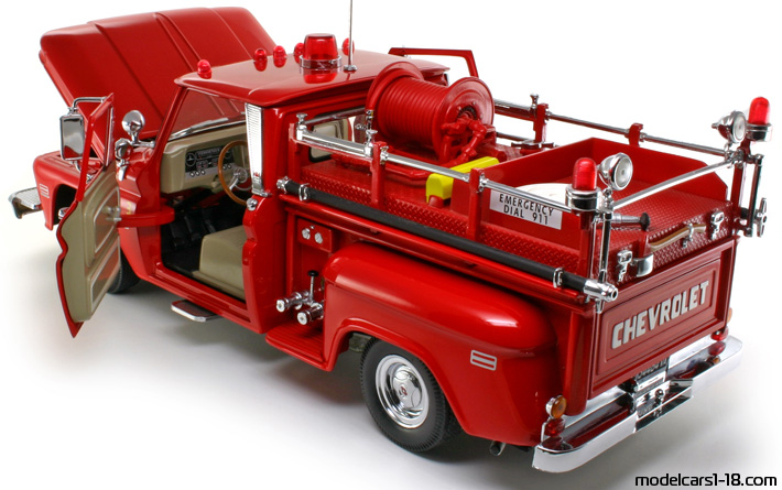 1965 - Chevrolet C-20 Fire Truck Sun Star 1/18 (Rot) Zu öffnende Teile
