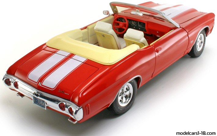 1971 - Chevrolet Chevelle SS 454 Maisto 1/18 (Rot / Weiß) Hinten rechte seite