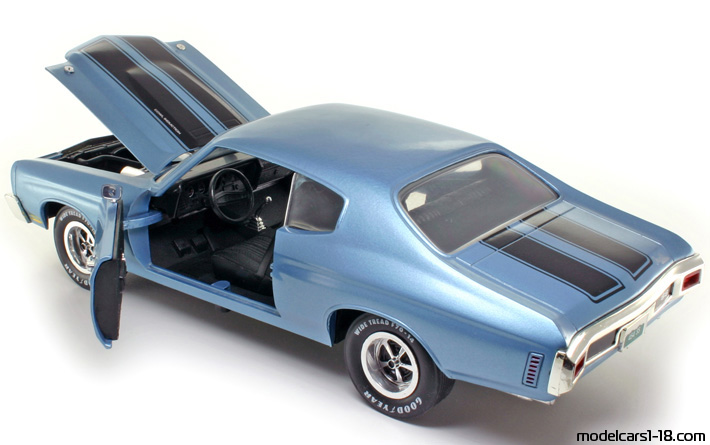 1970 - Chevrolet Chevelle SS 454 ERTL 1/18 (Blau / Schwarz) Zu öffnende Teile