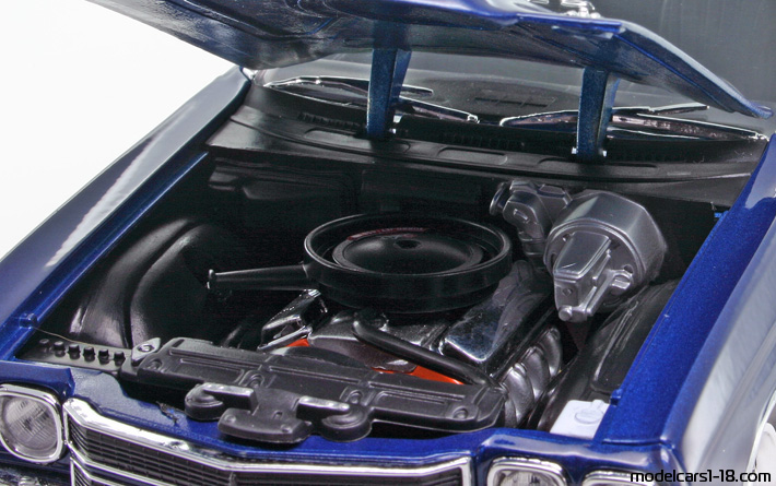 1970 - Chevrolet Chevelle SS 454 Welly 1/18 (Blau / Weiß) Motor
