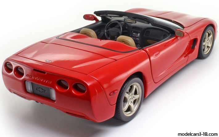 1998 - Chevrolet Corvette C5 UT 1/18 (Rot) Hinten rechte seite