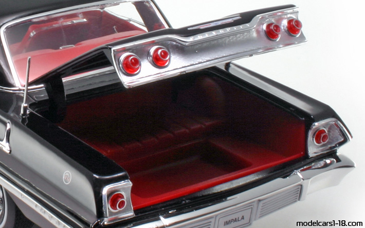 1963 - Chevrolet Impala SS 409 Welly 1/18 (Schwarz) Kofferraum / Klappbare Scheinwerfer