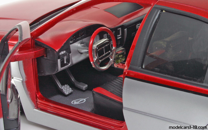 1996 - Chevrolet Impala SS Jada Toys 1/18 (Rot / Silber) Innenraum Armaturenbrett