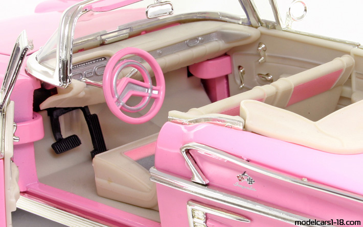 1958 - Chevrolet Impala Motor Max 1/18 (Rosa) Innenraum Armaturenbrett