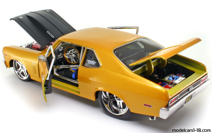 1970 - Chevrolet Nova SS Maisto 1/18 (Gelb / Schwarz) Zu öffnende Teile
