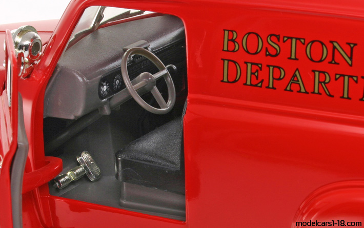 1950 - Chevrolet Panel Truck Police / Fire Dept Mira 1/18 (Rot) Innenraum Armaturenbrett