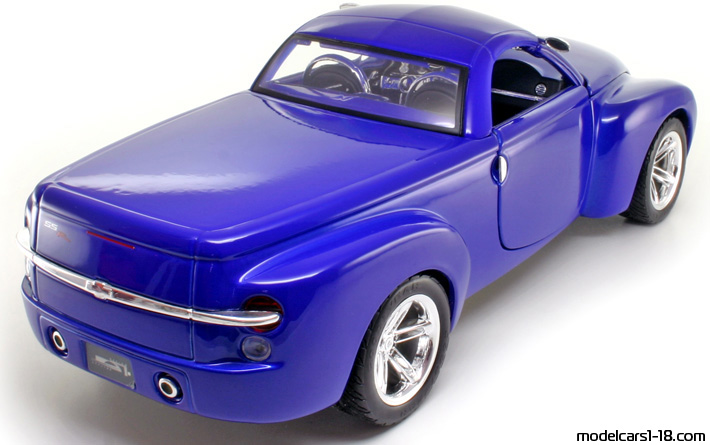 2000 - Chevrolet SSR Concept Maisto 1/18 (Blau) Hinten rechte seite