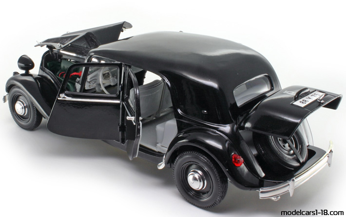 1952 - Citroen 15 CV Maisto 1/18 (Schwarz) Zu öffnende Teile