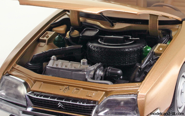 1974 - Citroen CX Norev 1/18 (Orange) Motor