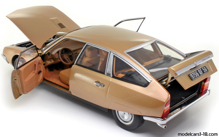 1974 - Citroen CX Norev 1/18 (Orange) Zu öffnende Teile