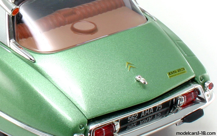 1972 - Citroen DS 23 Norev 1/18 (Grün) Kofferraum / Klappbare Scheinwerfer