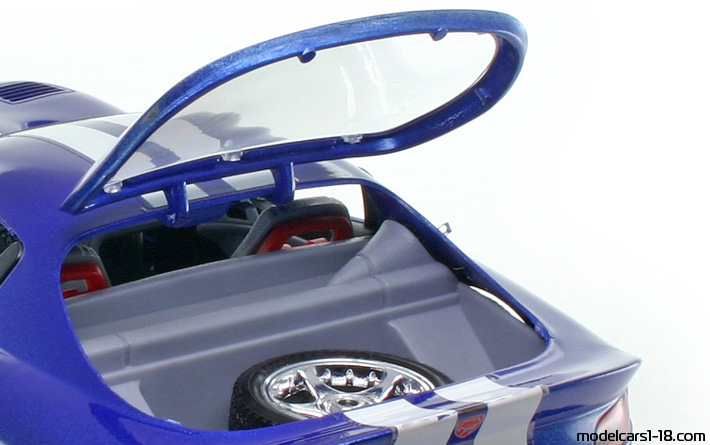 1996 - Dodge Viper GTS Bburago 1/18 (Blau / Weiß) Kofferraum / Klappbare Scheinwerfer