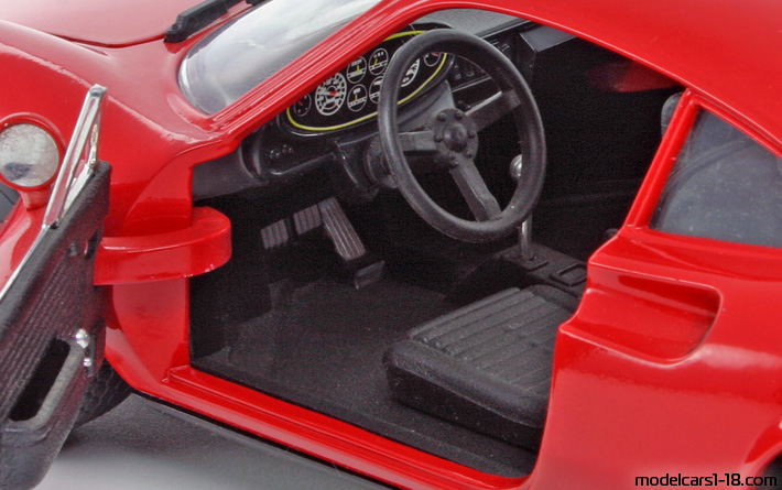 1967 - Ferrari 246 GT Dino Anson 1/18 (Rot) Innenraum Armaturenbrett