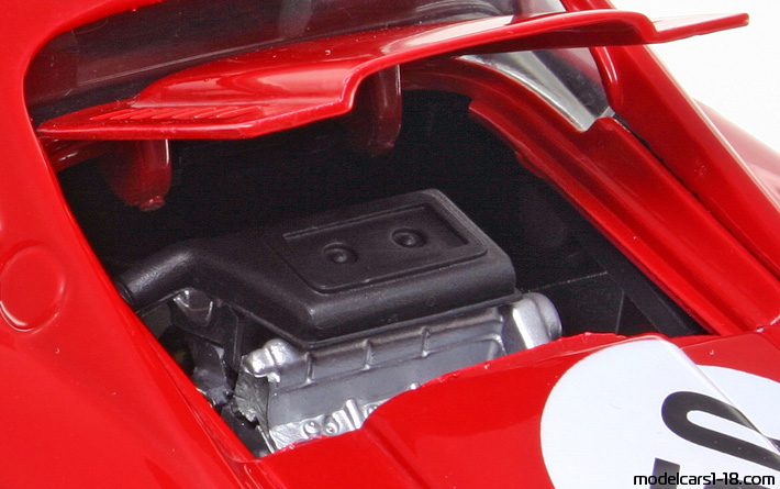 1969 - Ferrari 246 GT Dino Anson 1/18 (Rot / Weiß) Motor