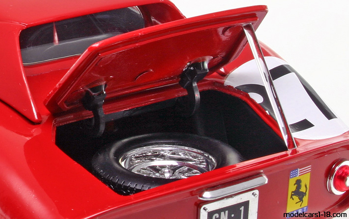 1964 - Ferrari 250 GTO Jouef Evolution 1/18 (Rot / Weiß) Kofferraum / Klappbare Scheinwerfer