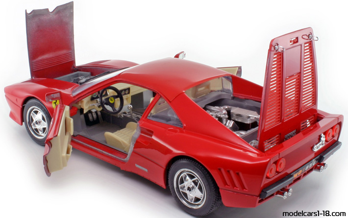 1984 - Ferrari 288 GTO Bburago 1/18 (Rot) Zu öffnende Teile