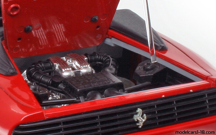1989 - Ferrari 348 TS Mira 1/18 (Rot) Motor