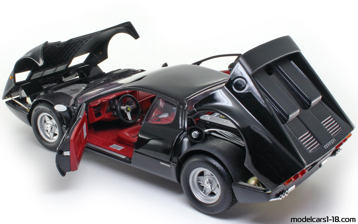 1973 - Ferrari 365 GT4/BB Kyosho 1/18 (Schwarz) Zu öffnende Teile