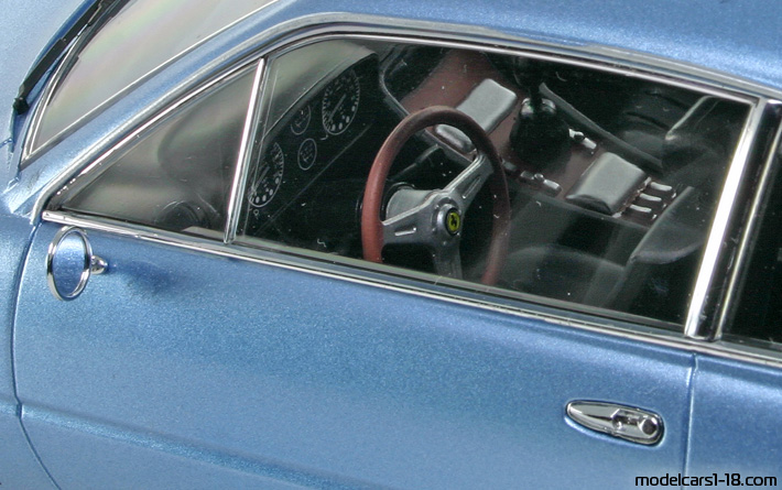 1972 - Ferrari 365 GT4 KK-Scale 1/18 (Blau) Innenraum Armaturenbrett