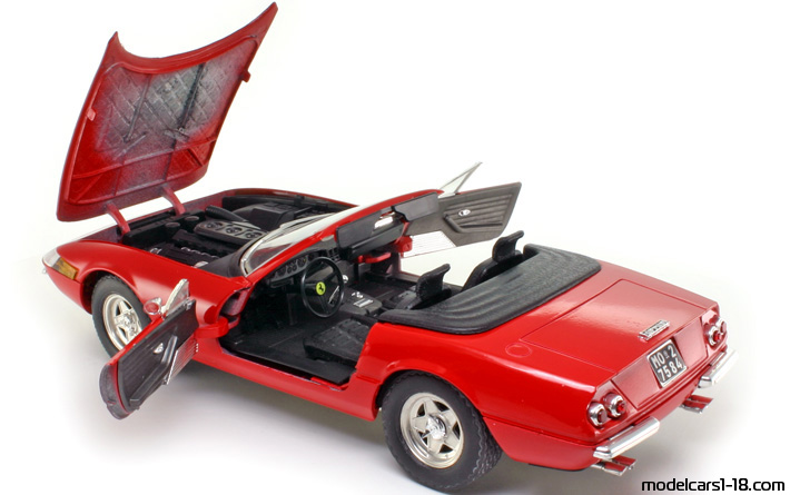 1970 - Ferrari 365 GTS/4 Daytona Solido 1/18 (Rot) Zu öffnende Teile