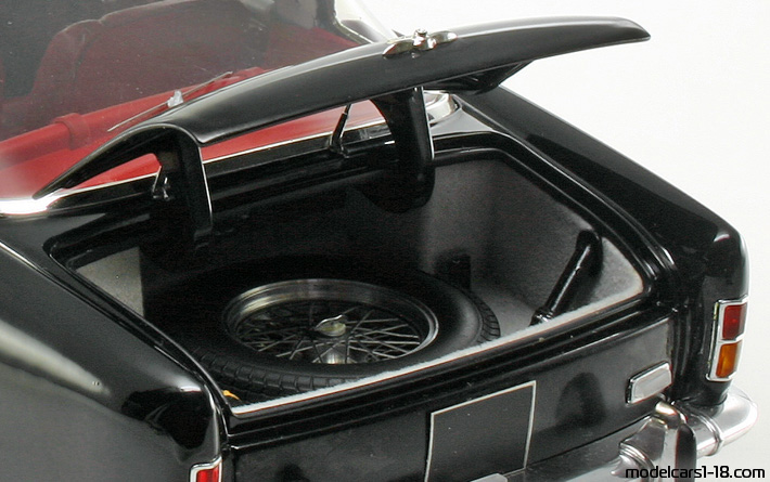 1955 - Ferrari 410 Superamerica Elite 1/18 (Schwarz) Kofferraum / Klappbare Scheinwerfer