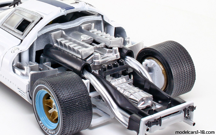 1967 - Ferrari 412 P Jouef Evolution 1/18 (Weiß / Blau) Motor