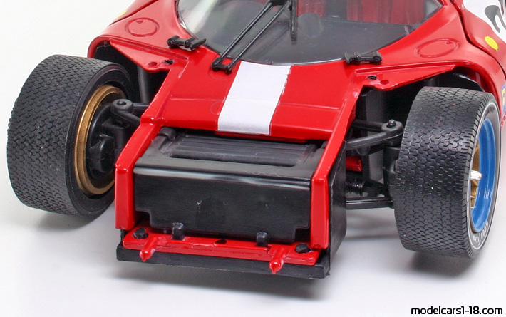 1967 - Ferrari 412 P Jouef Evolution 1/18 (Rot / Weiß) Kofferraum / Klappbare Scheinwerfer