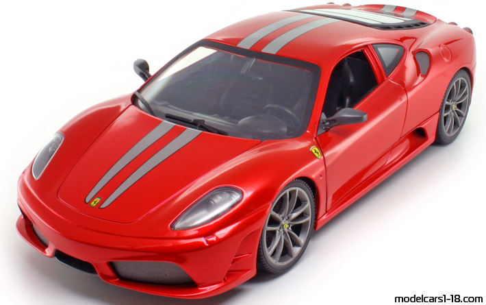 2007 - Ferrari 430 Scuderia Hot Wheels 1/18 (Rot / Hellsilber) Vorne linke Seite