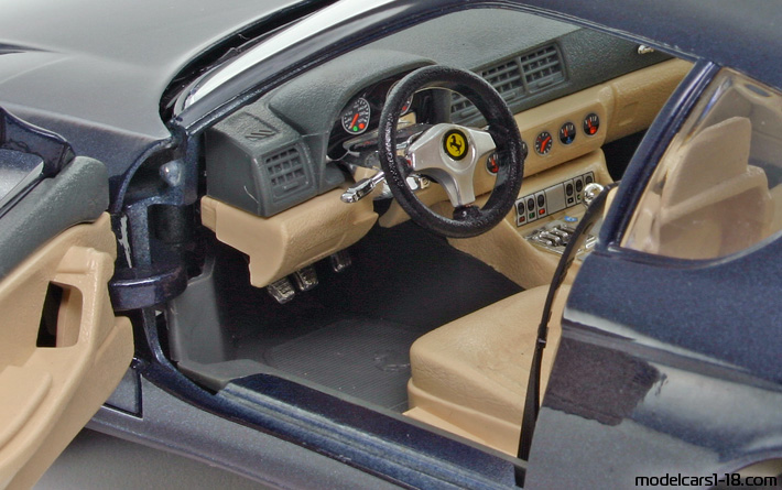 1992 - Ferrari 456 GT Bburago 1/18 (Blau) Innenraum Armaturenbrett