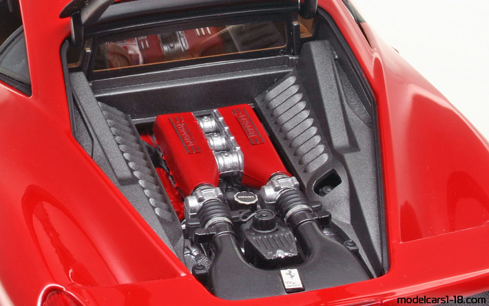 2010 - Ferrari 458 Italia Elite 1/18 (Rot) Motor