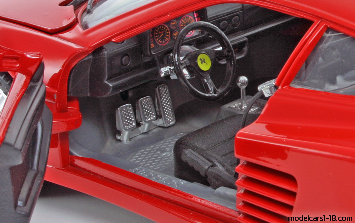 1991 - Ferrari 512 TR Mira 1/18 (Rot) Innenraum Armaturenbrett