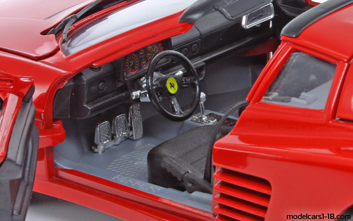 1991 - Ferrari 512 TR Mira 1/18 (Rot) Innenraum Armaturenbrett