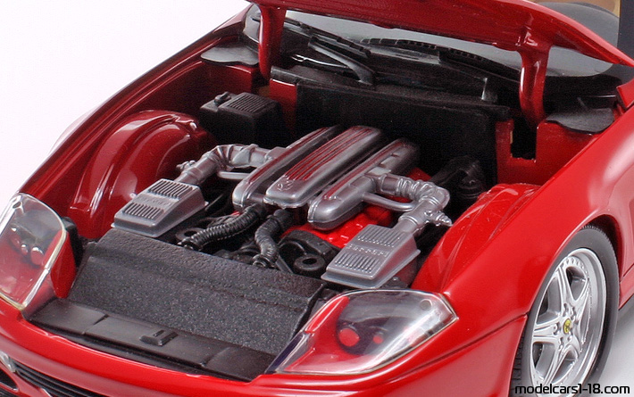 2000 - Ferrari 550 Barchetta Hot Wheels 1/18 (Rot) Motor