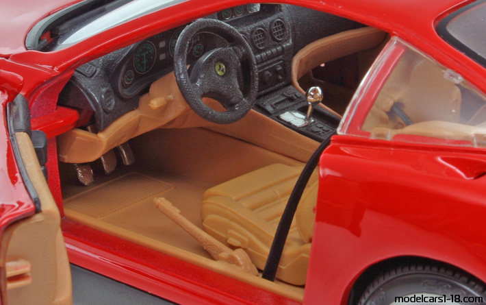 1996 - Ferrari 550 Maranello Maisto 1/18 (Rot) Innenraum Armaturenbrett